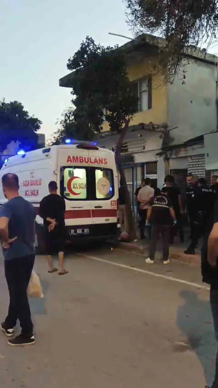 Evinin terasında ölü bulundu