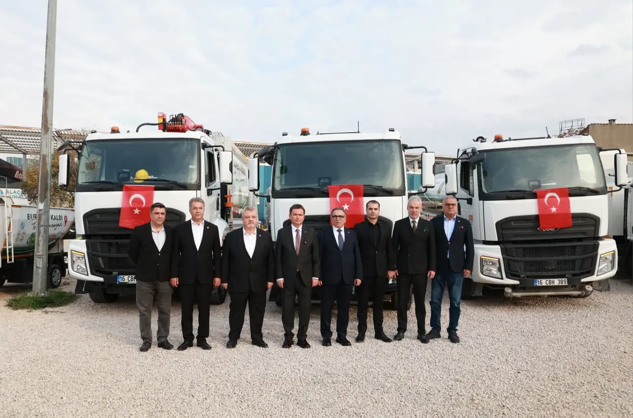 Osmangazi Belediyesi araç filosunu 41 yeni araçla güçlendirdi