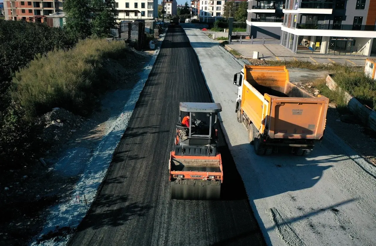 Ordu’da sıcak asfalt çalışmaları sürüyor