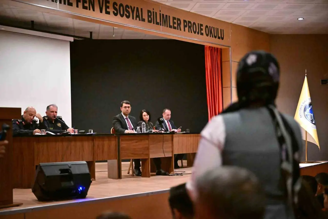 Uşak’ta okul güvenliği toplantısı yapıldı
