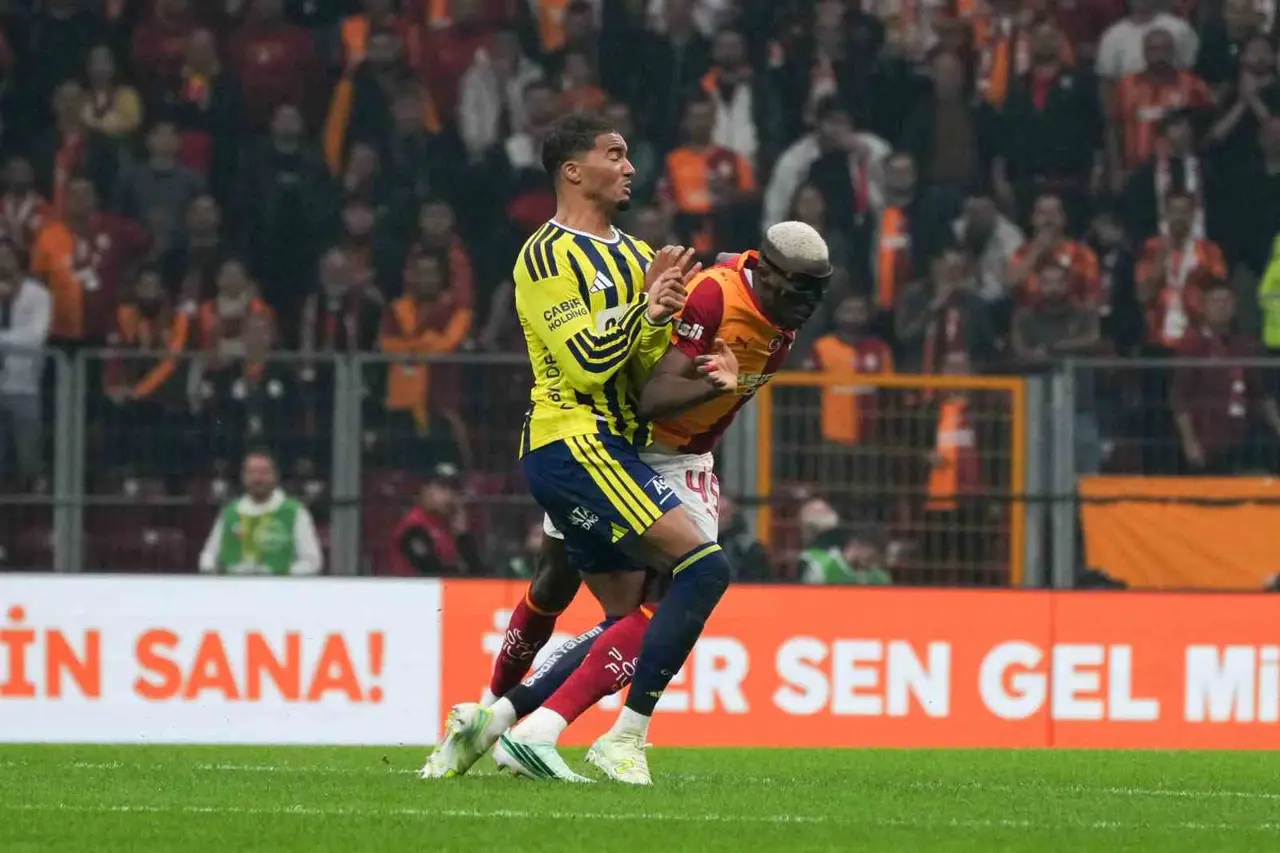 Trendyol Süper Lig: Galatasaray: 2 - Fenerbahçe: 1 (Maç sonucu)