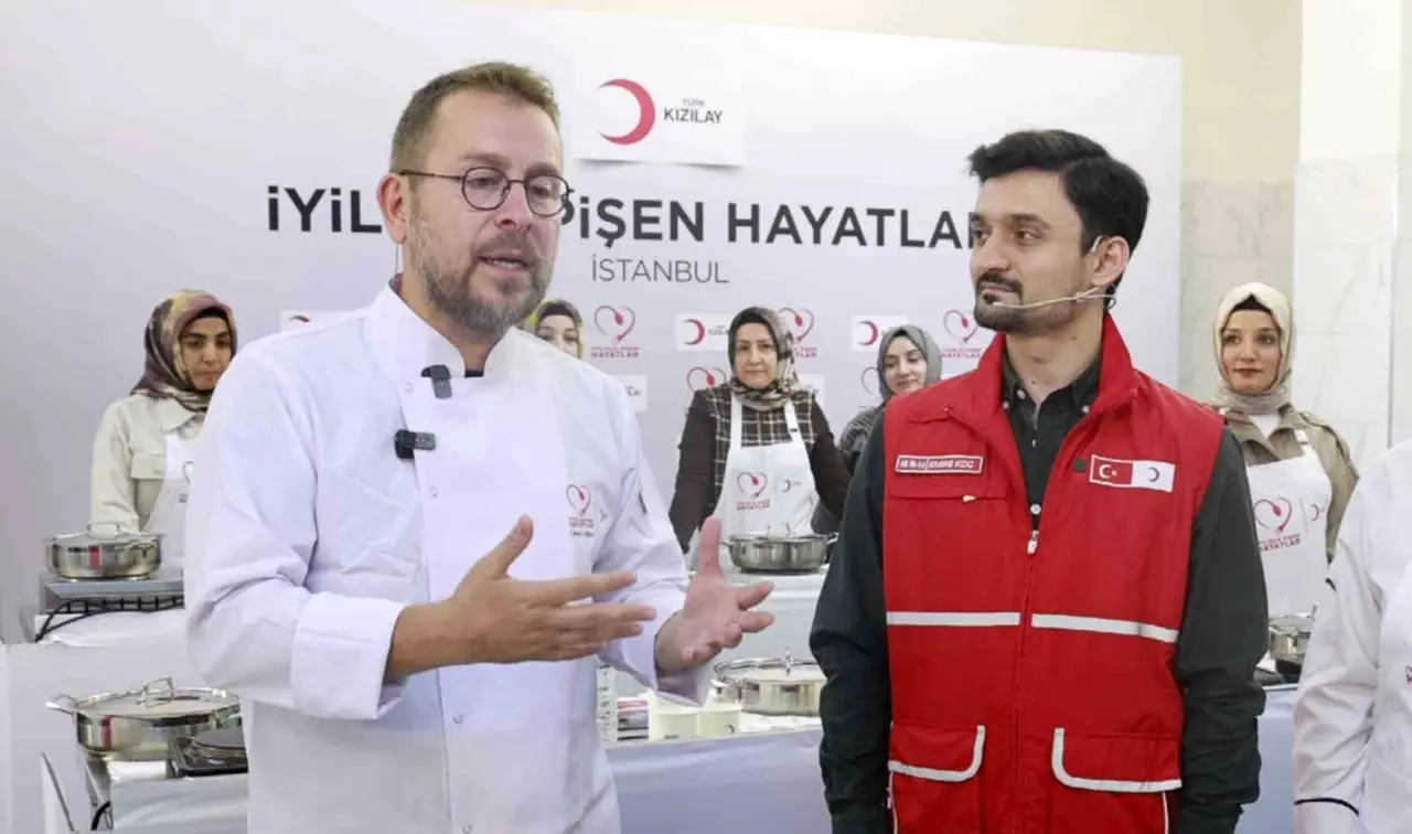 Türk Kızılay, depremden etkilenen Diyarbakırlı kadınları ünlü şeflerle buluşturdu