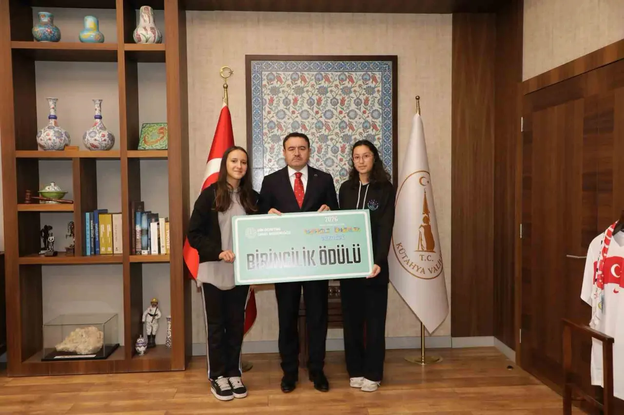 Kütahyalı öğrenciler 362 proje arasından Türkiye birincisi oldu