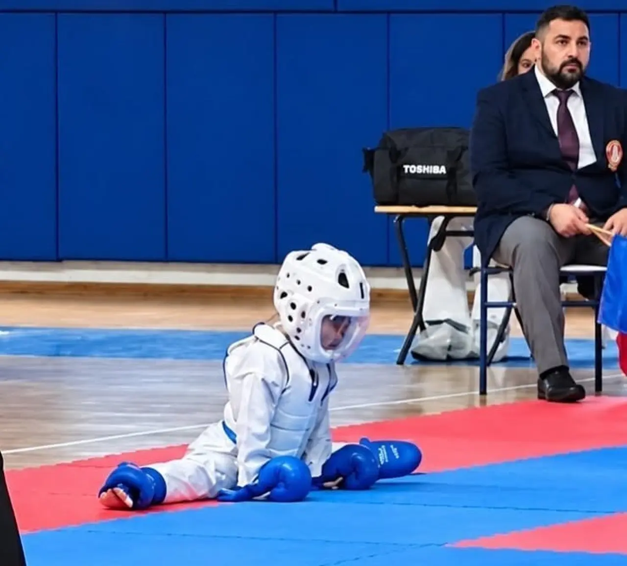 Düzce’de karate şampiyonasında 185 sporcu tatamiye çıktı