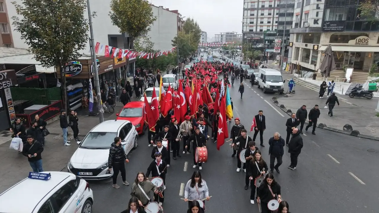 Arnavutköy’de Cumhuriyet coşkusu 7’den 70’e tören ve etkinliklerle kutlandı