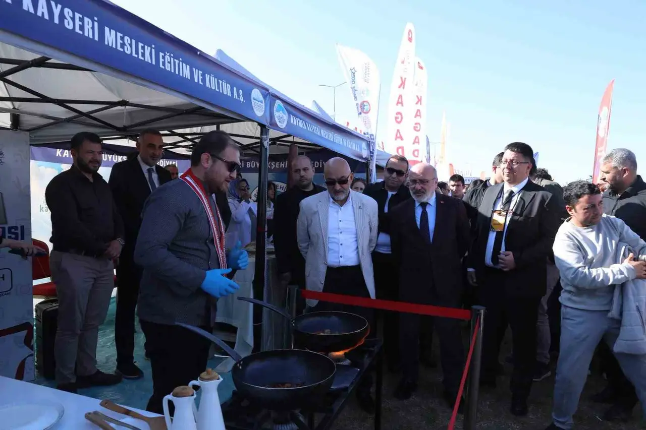 Kayseri’nin gastronomi zenginliği KAYMEK standında tanıtıldı
