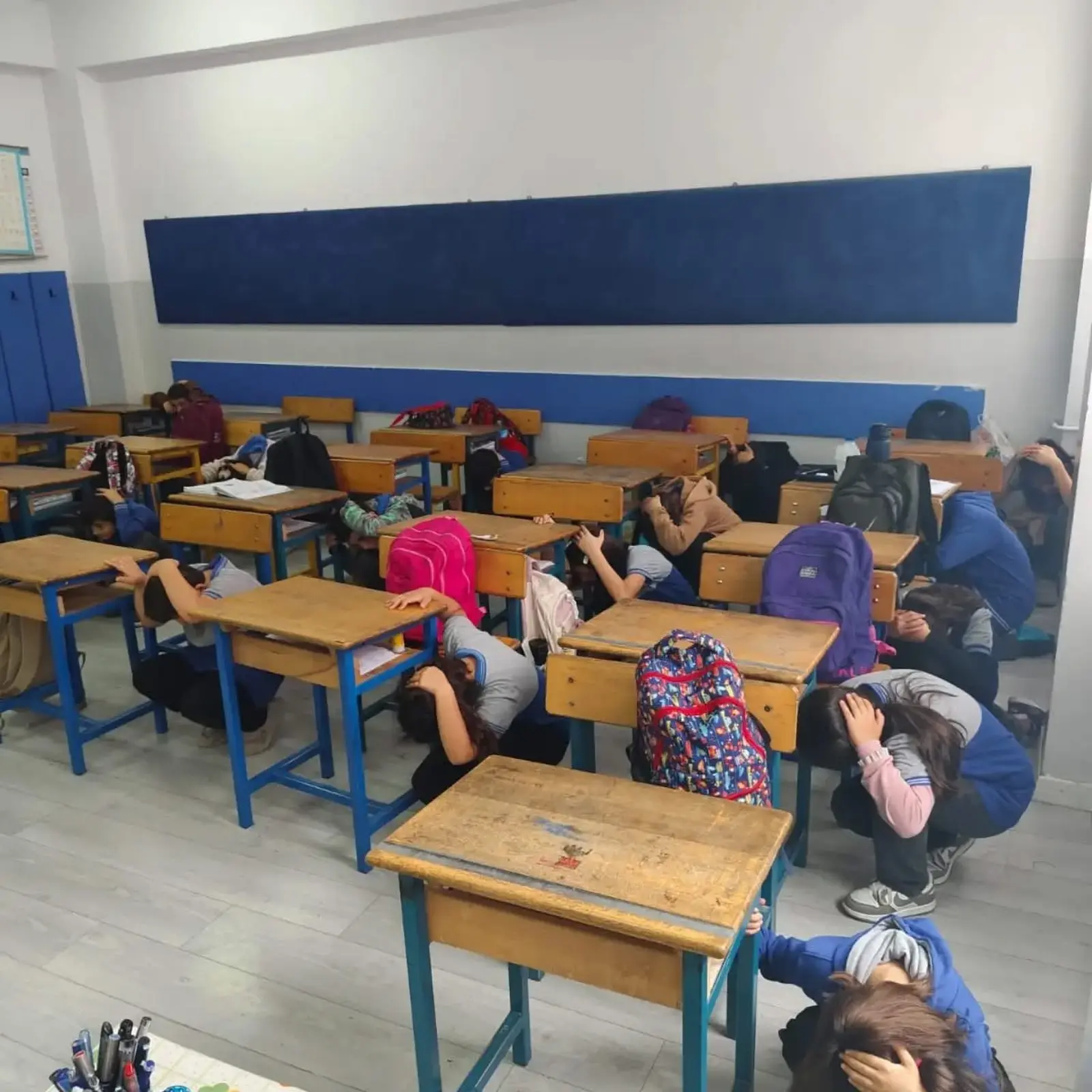 Düzce’de tüm okullarda eş zamanlı afet tatbikatı yapıldı