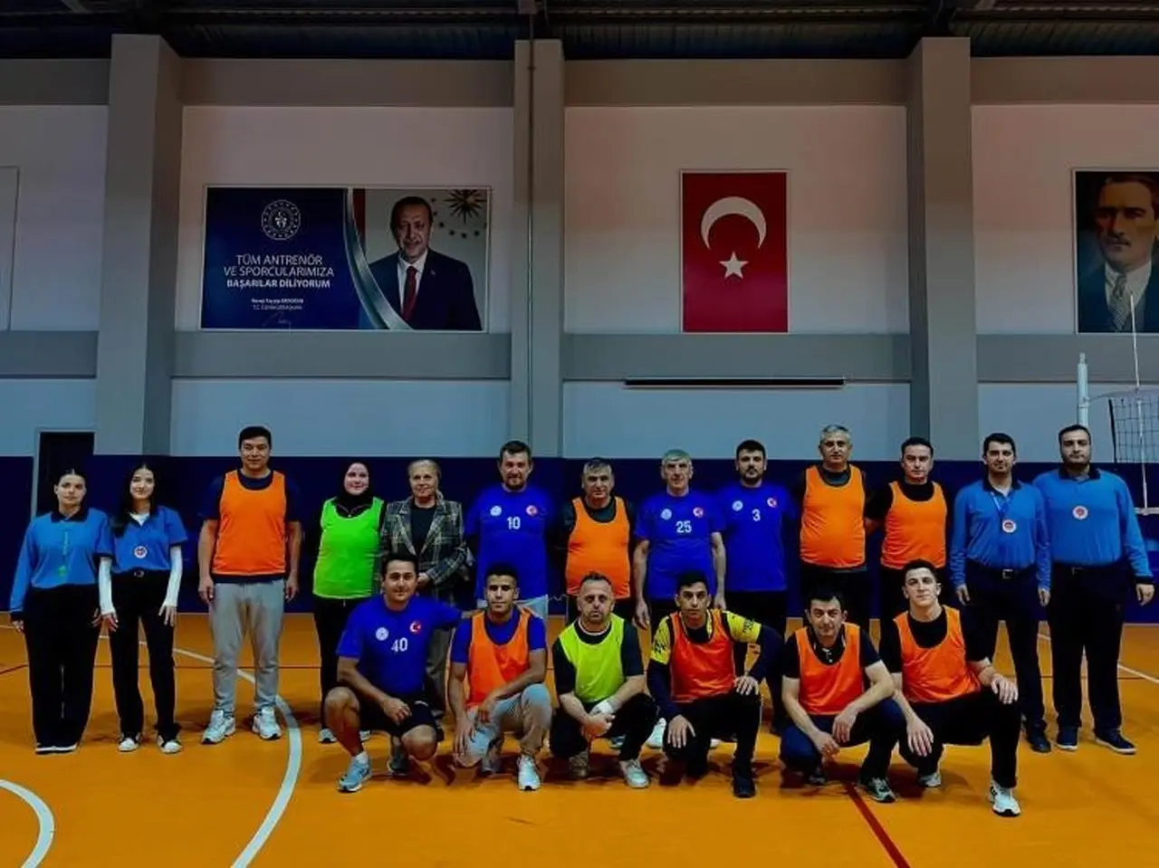 Kurumlar arası voleybol turnuvası başladı