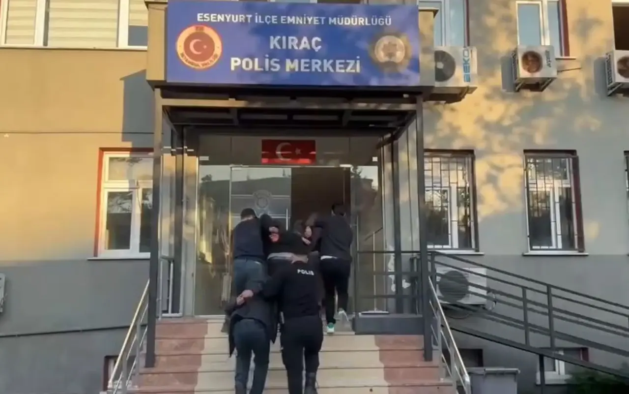 Avcılar’da dron destekli narkotik operasyonu: 5 şüpheli yakalandı