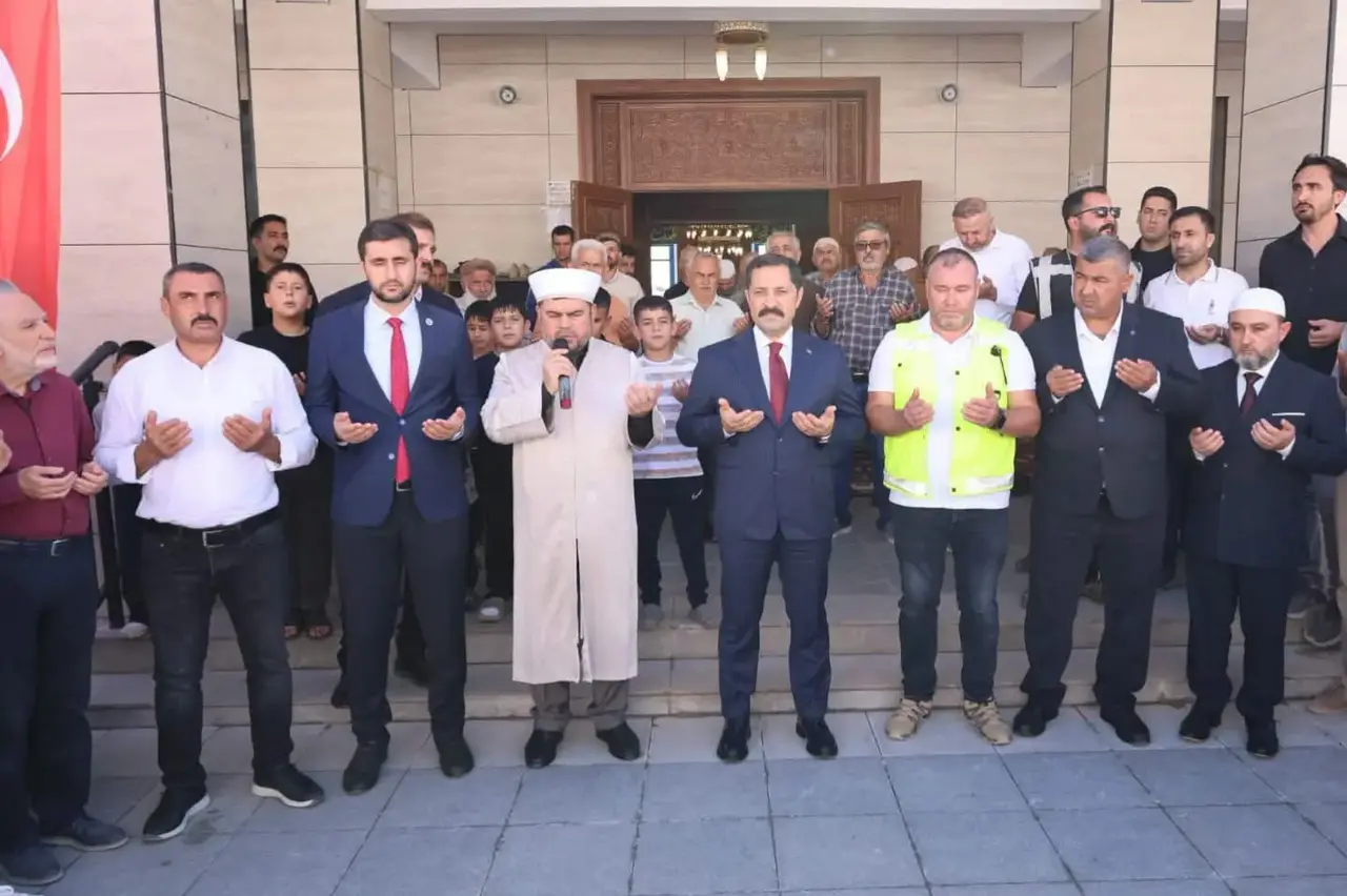 Hatay’da deprem sonrası inşa edilen 138. cami ibadete açıldı