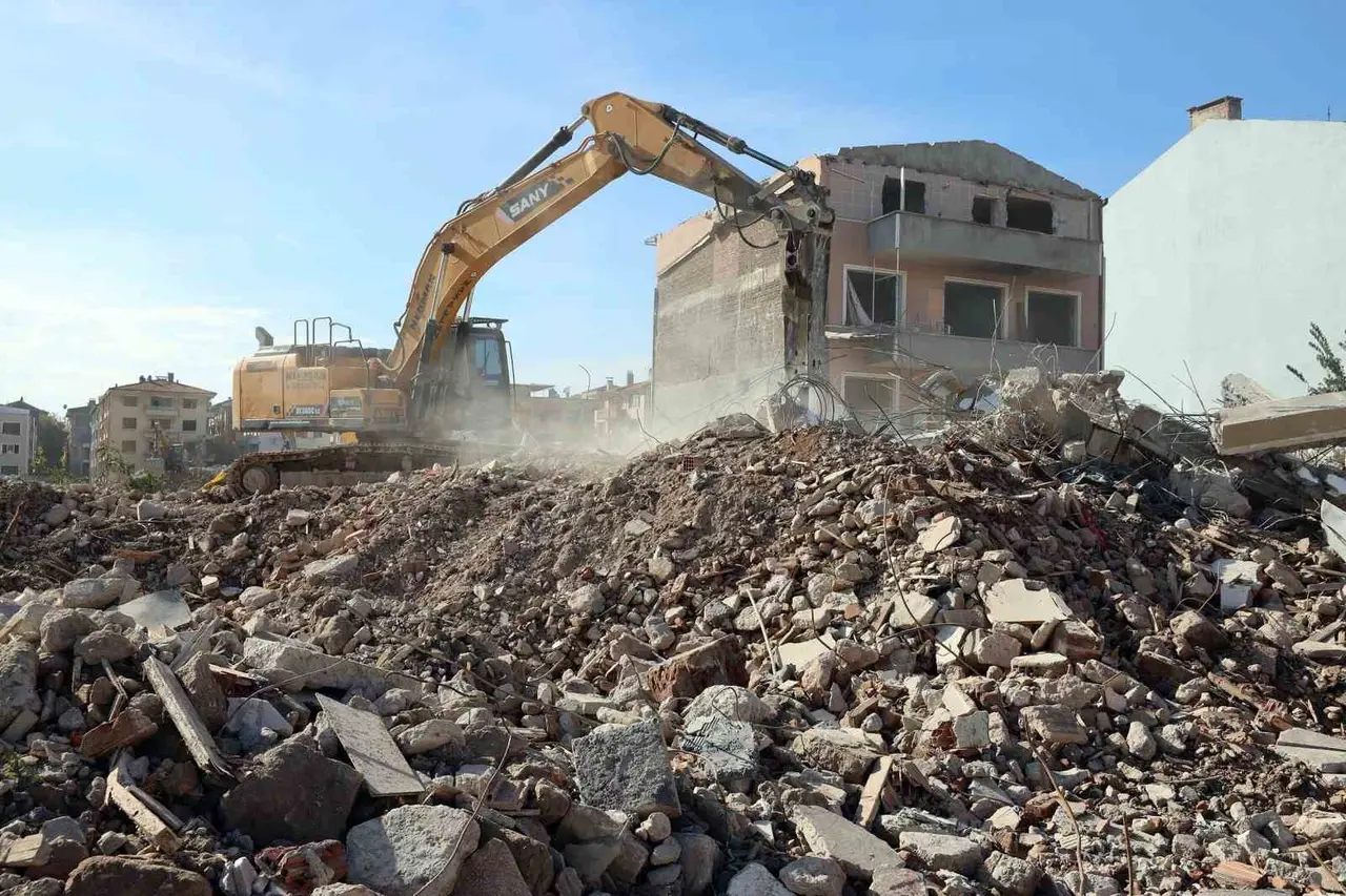 Sakarya’da şehir tarihindeki ilk kentsel dönüşümde 1 aylık bilanço açıklandı