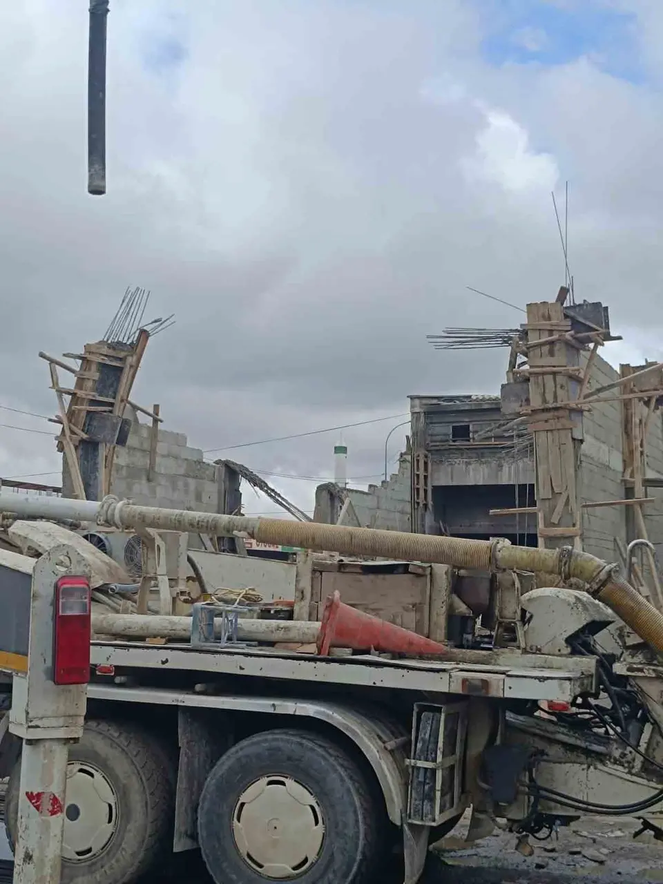 Gaziantep’te beton dökümü sırasında ahşap kalıp çöktü: 3 yaralı