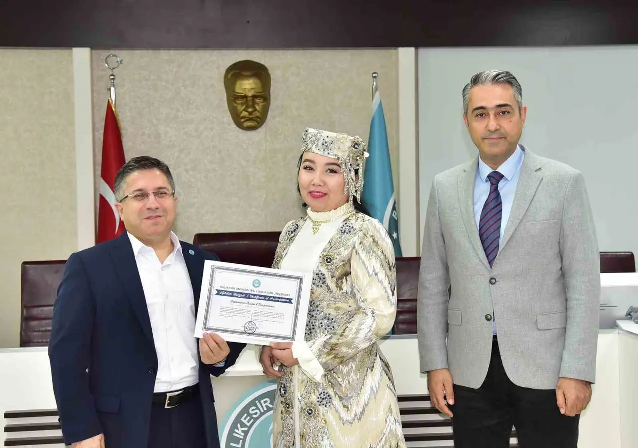 Özbekistanlı 9 akademisyene sertifika verildi