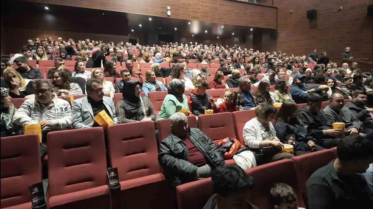 ’Hasip ile Nasip’ filminin galası Bor’da gerçekleştirildi