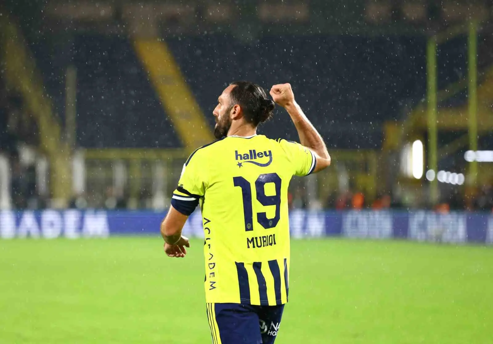 Vedat Muriqi, 7. golüne ulaştı