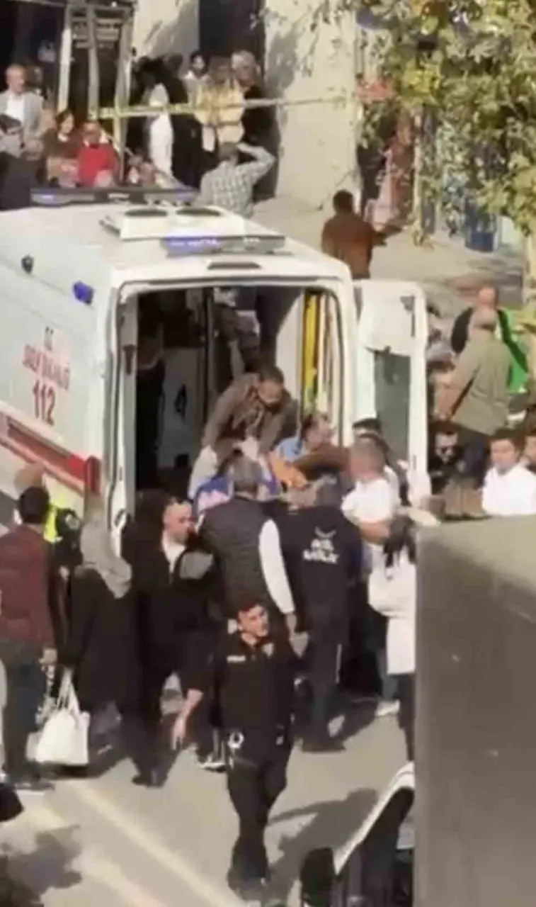 4 aylık hamile kadını bıçakladı, anne karnındaki bebek için de tedavi başladı