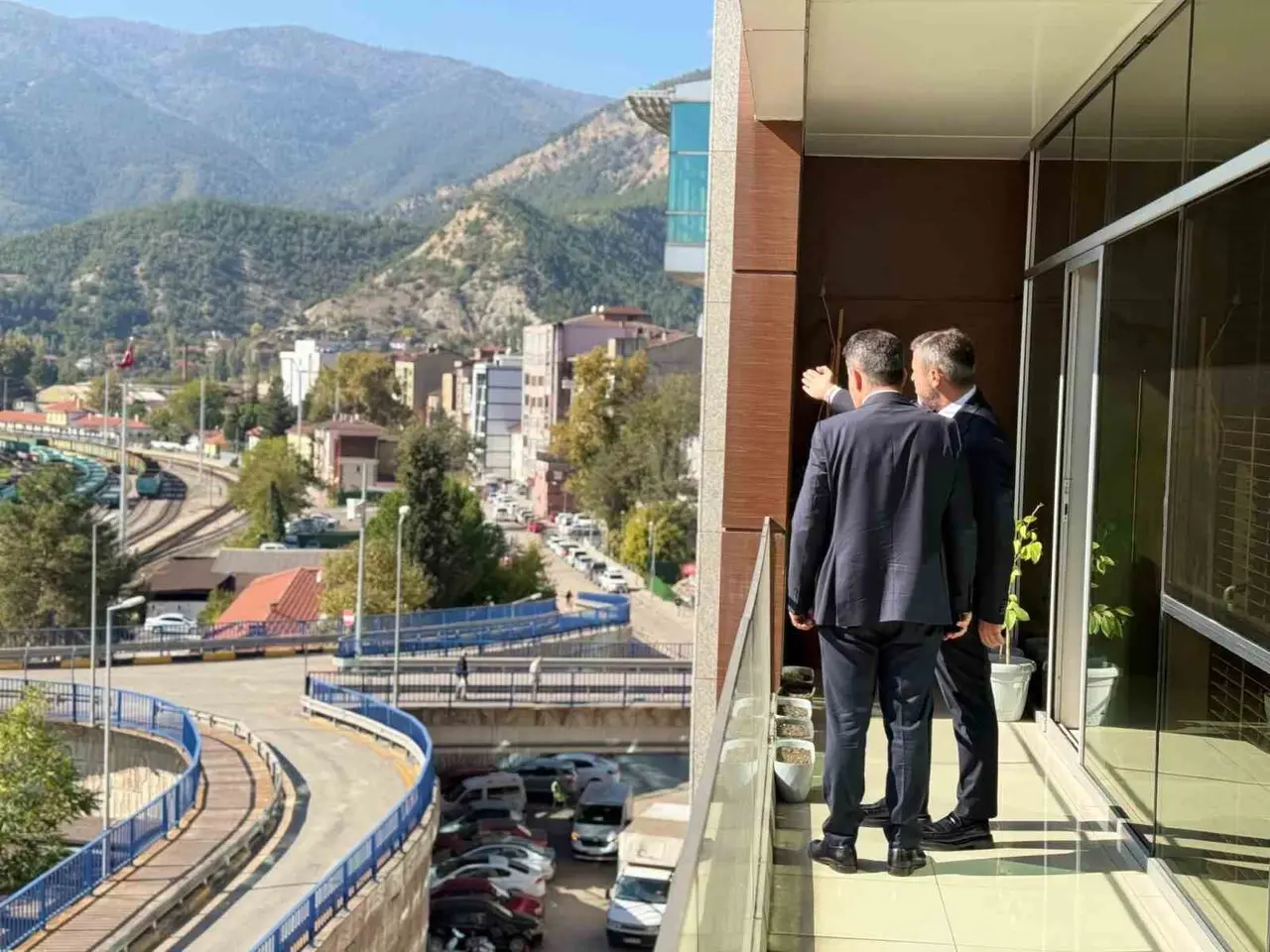 Boyraz ve Çetinkaya, Karabük’ün projelerini görüştü