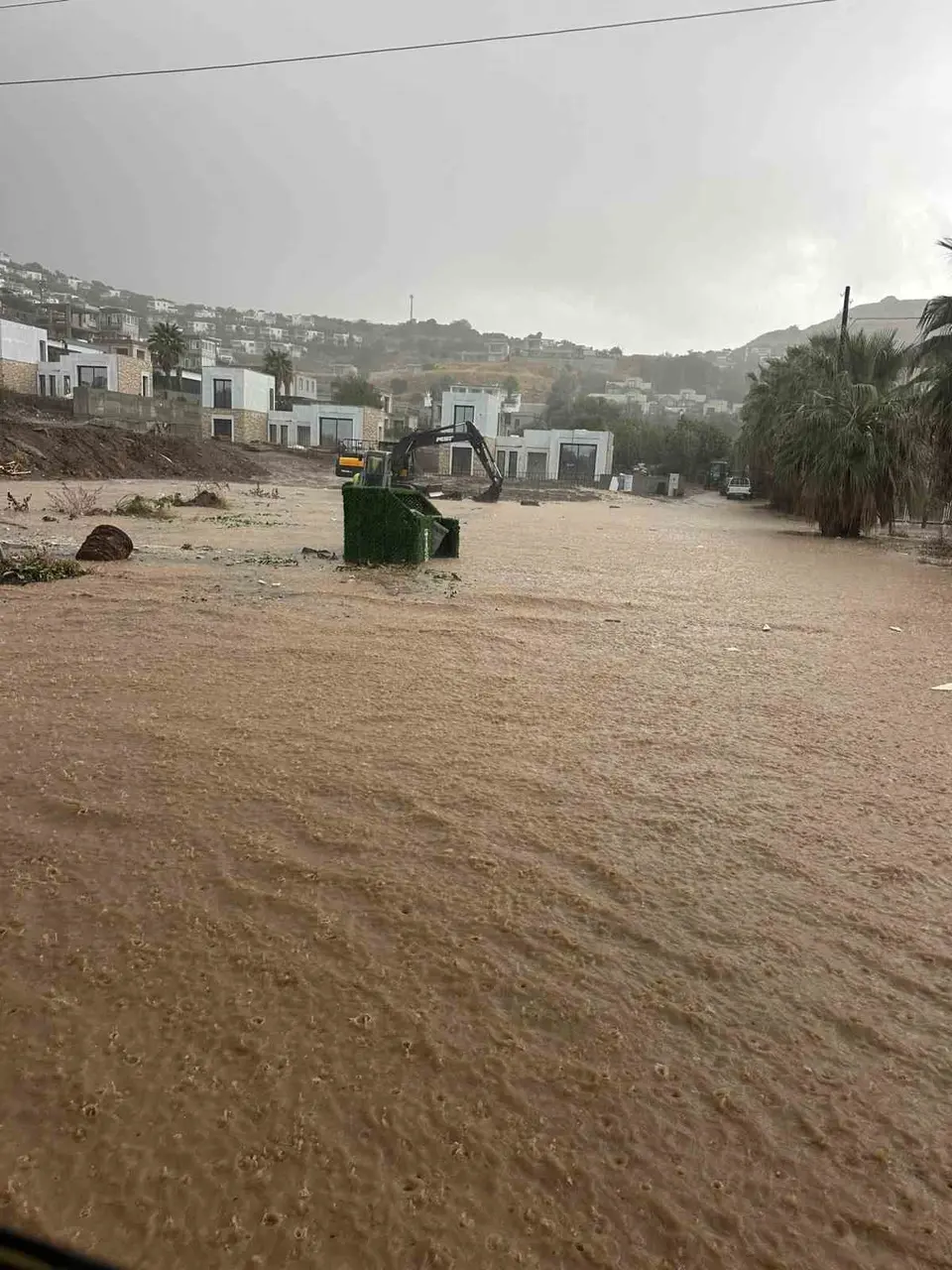 Bodrum’da sağanak yağış etkili oluyor