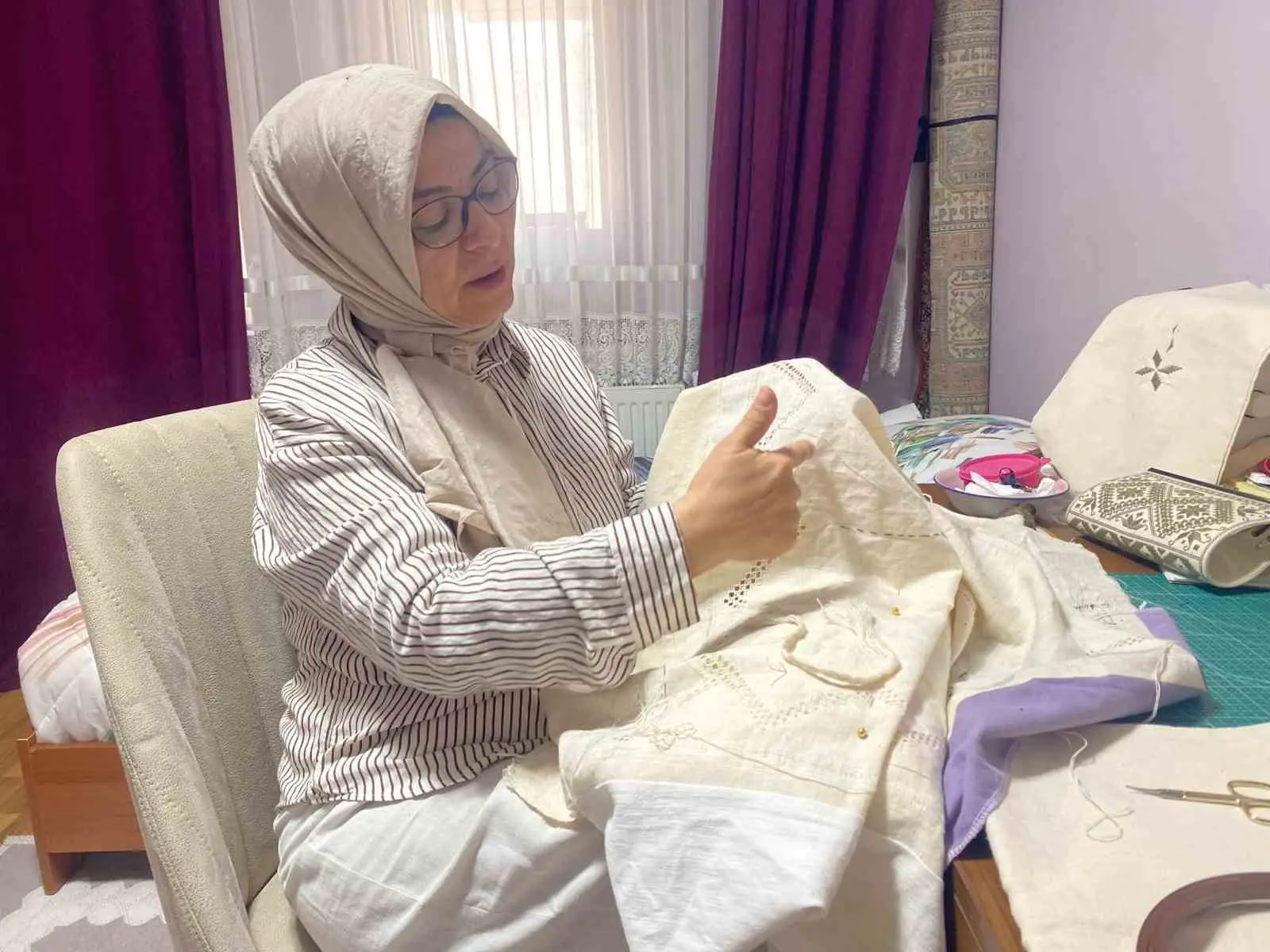 Lefkara nakışı geleneksel motiflerle geleceğe taşınıyor