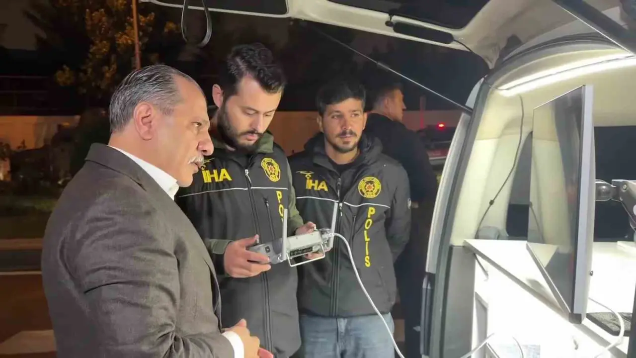 Polis ekipleri Kağıthane’de kuş uçurtmadı, denetime İstanbul İl Emniyet Müdürü Selami Yıldız da katıldı