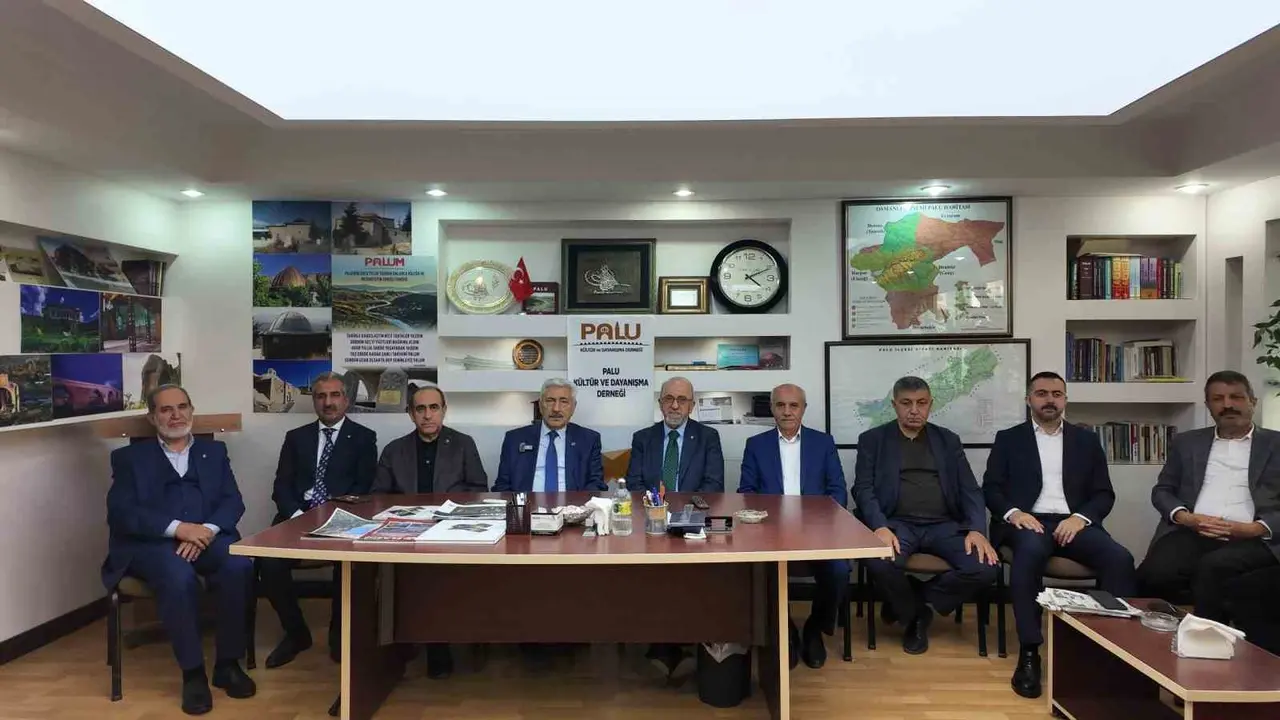 Başkan Dumandağ, dayanışma dernekleriyle bir araya geldi
