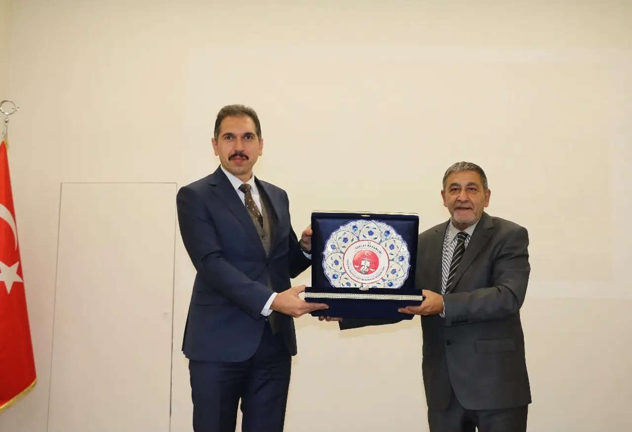 Erzurum Kalkınma Vakfı’ndan Cumhuriyet konferansı