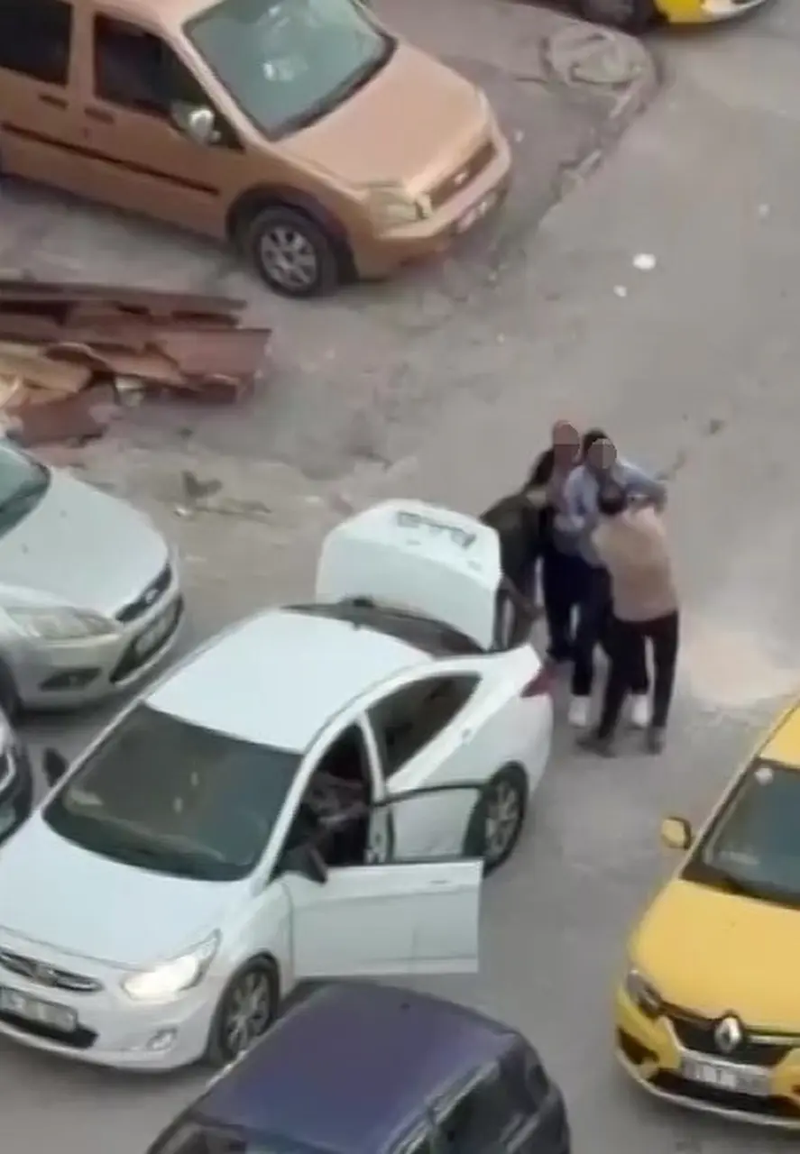 Adana’da film gibi adam kaçırma olayı: Otomobilin bagajına zorla bindirdiler