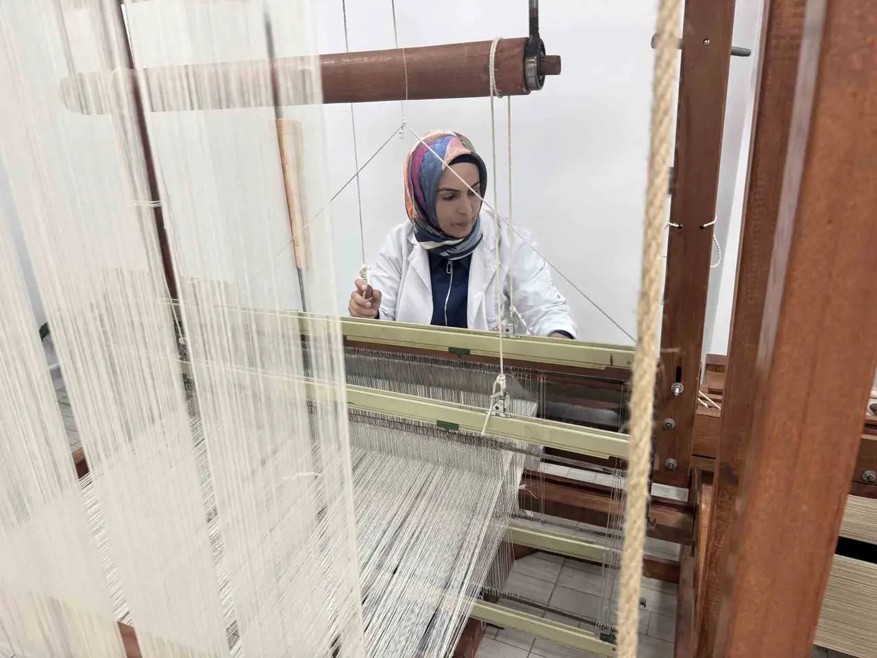 Siirt’te kadın kilim ustasının keten dokuma yolculuğu