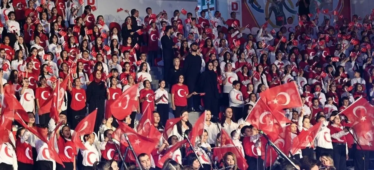 Onikişubat’ta bin 300 öğrenci Cumhuriyet için aynı sahnede buluşacak