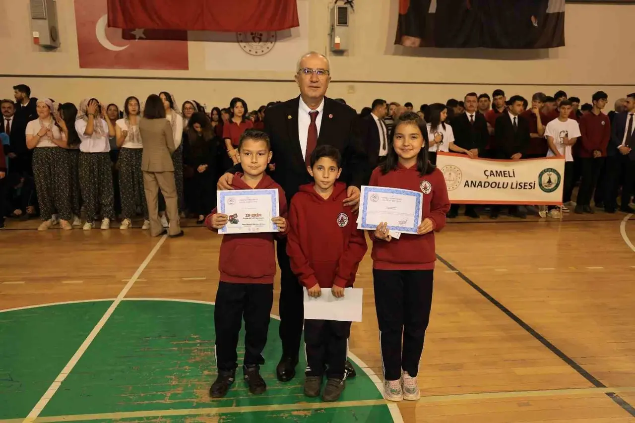 Çameli’de 29 Ekim Bayramı coşkuyla kutlandı
