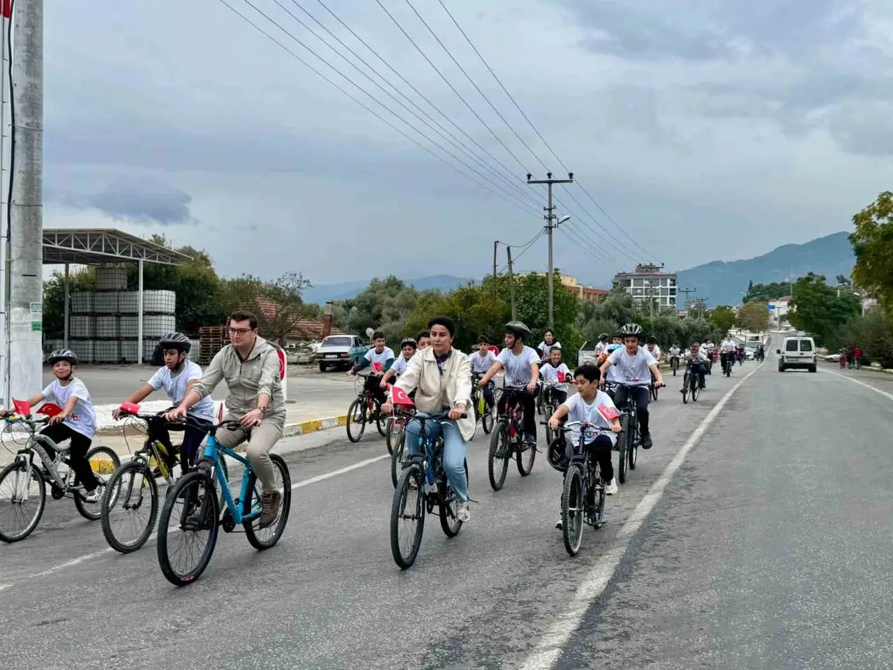 Bozdoğan’da çocuklar ’Cumhuriyet’ için pedalladı