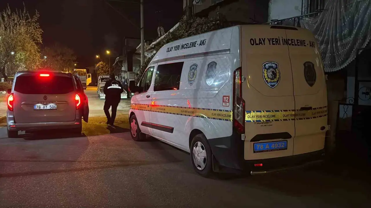 Karabük’te bıçaklı kavga: 38 yaşındaki adam ağır yaralandı