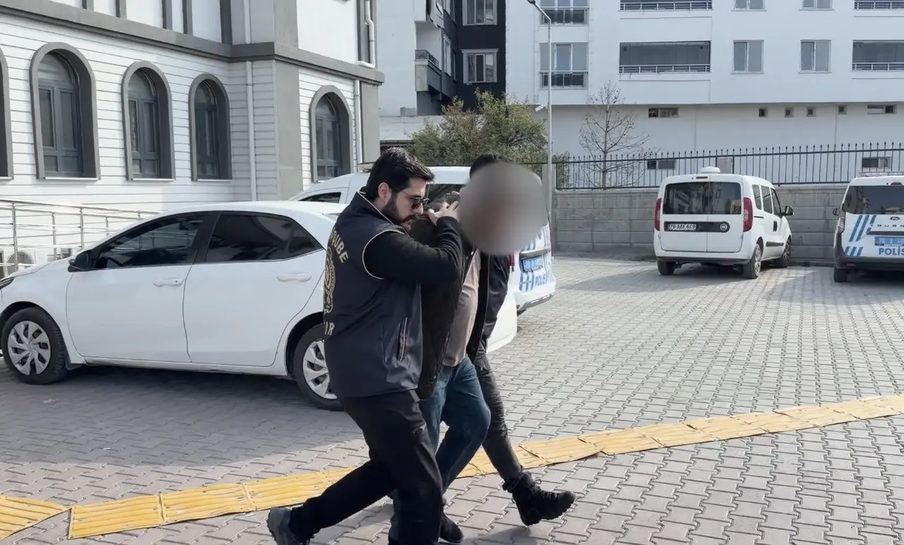 Iğdır’da bıçak tehdidiyle telefon gasp eden şüpheli tutuklandı