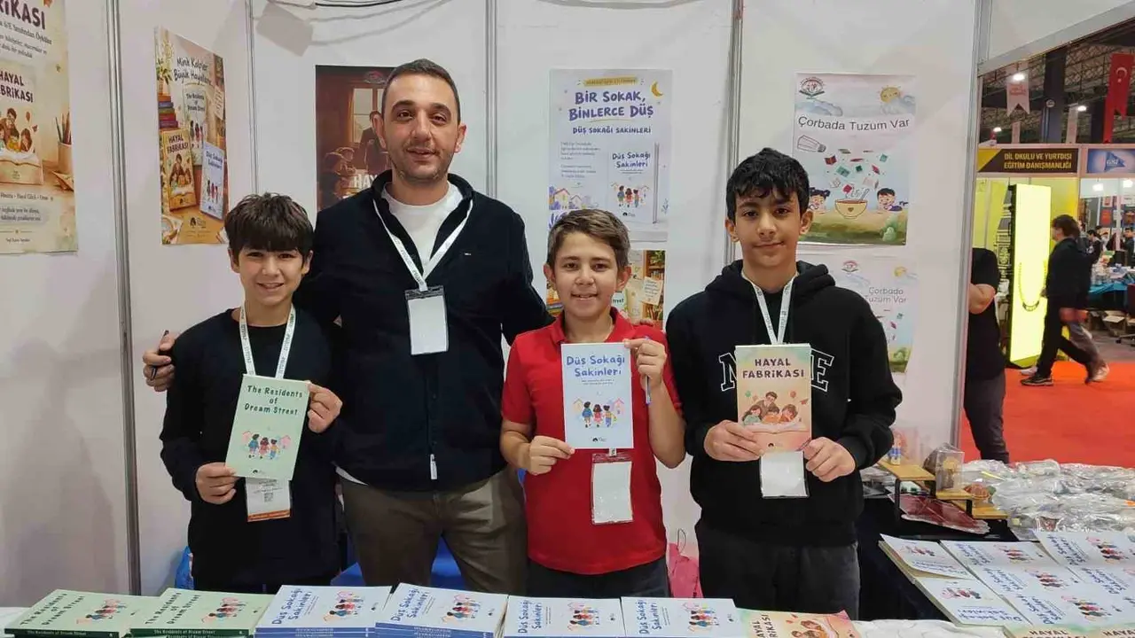 Denizli’de 31 öğrenciden 3 kitap