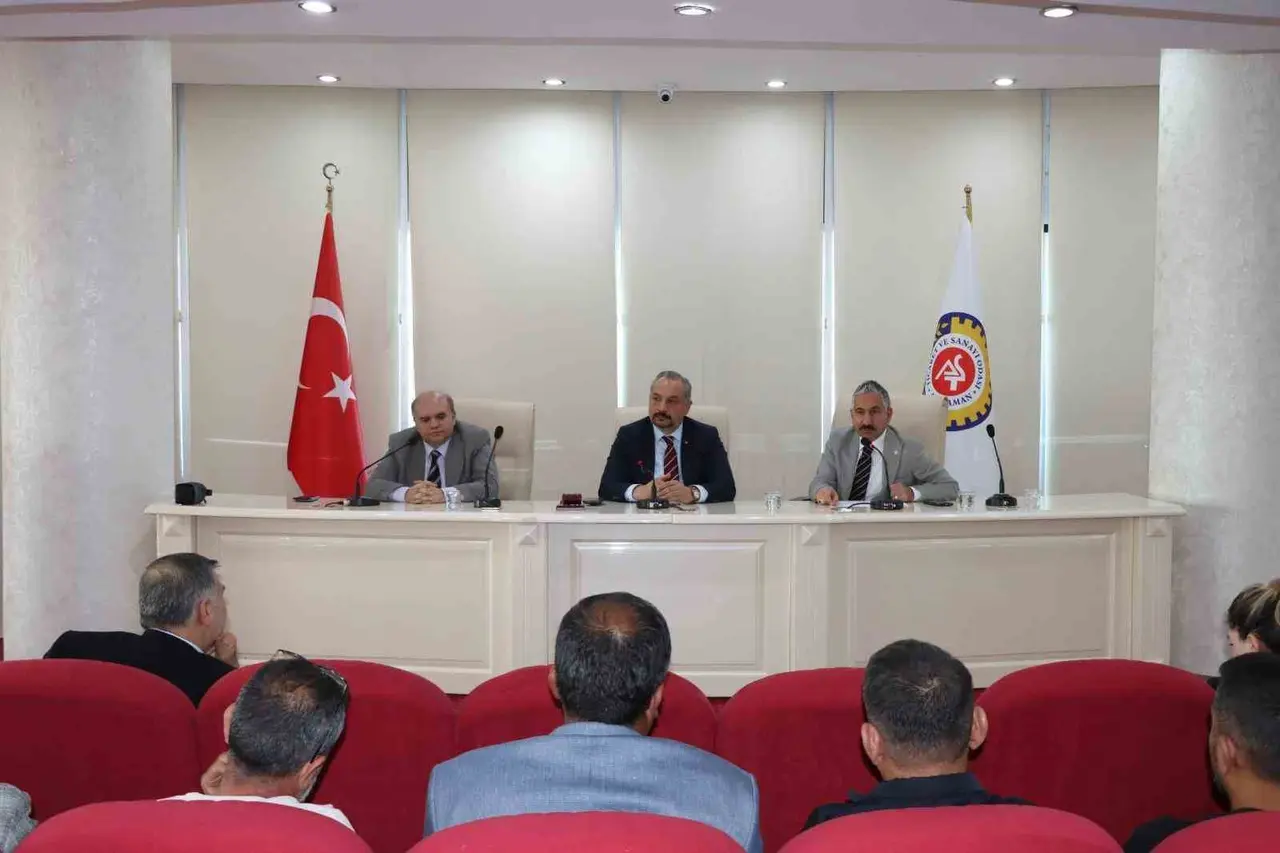 Adıyaman’da nar üretimi ve pazarı masaya yatırıldı