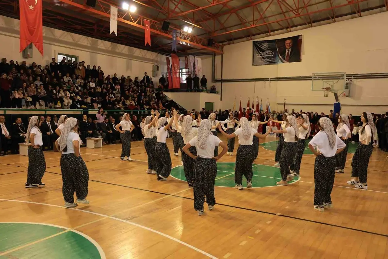 Çameli’de 29 Ekim Bayramı coşkuyla kutlandı
