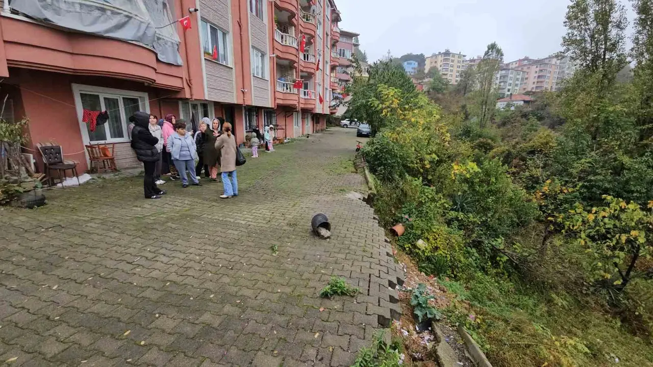 Zonguldak’ta 135 haneli sitede çökme endişesi: "İki yıldır çözüm bekliyoruz"