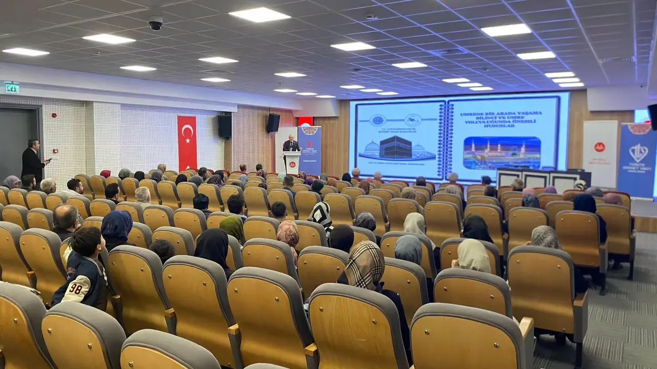Denizli’de 186 umre yolcusu için bilgilendirme semineri düzenlendi