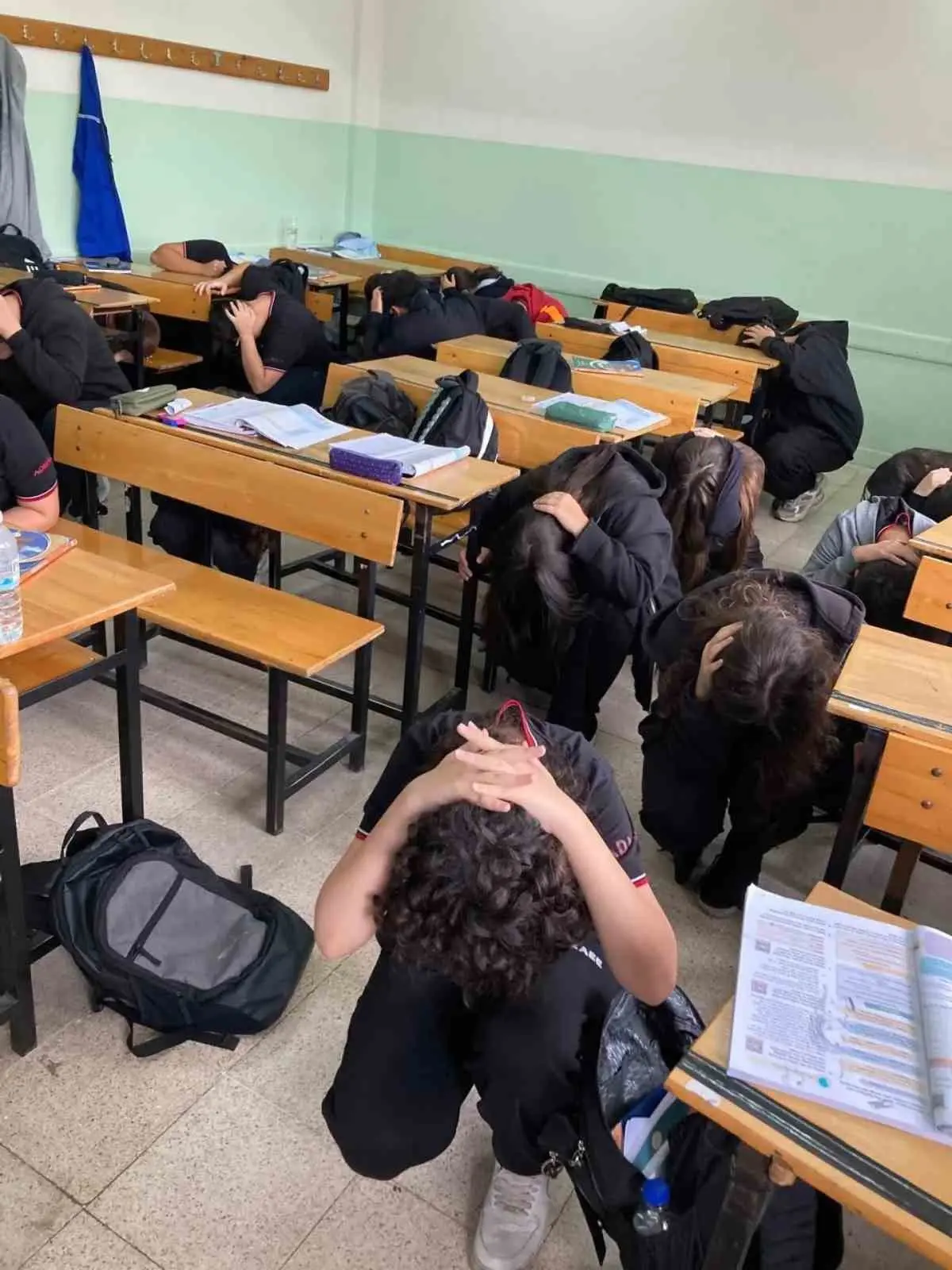 Liseli öğrenciler afetlere karşı bilinçleniyor