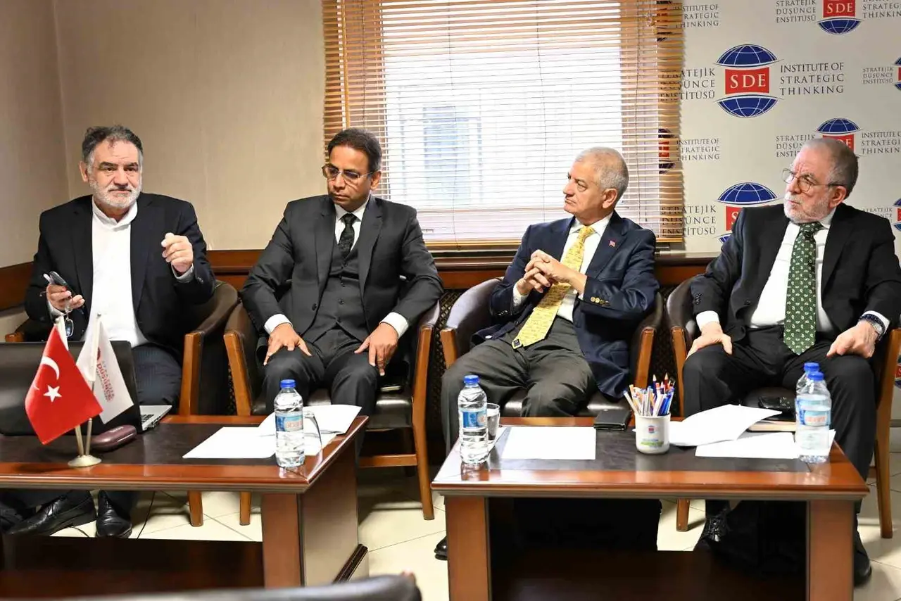 Ankara’da "İşgalin 79. Yılında Cammu-Keşmir Meselesi" paneli
