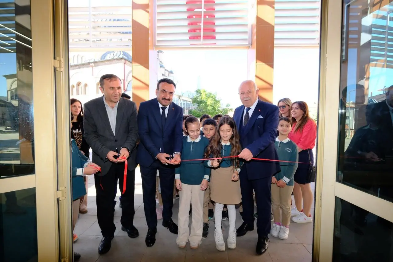 Akdağmadeni Kitap Günleri 10 bin kitapla kapılarını açtı