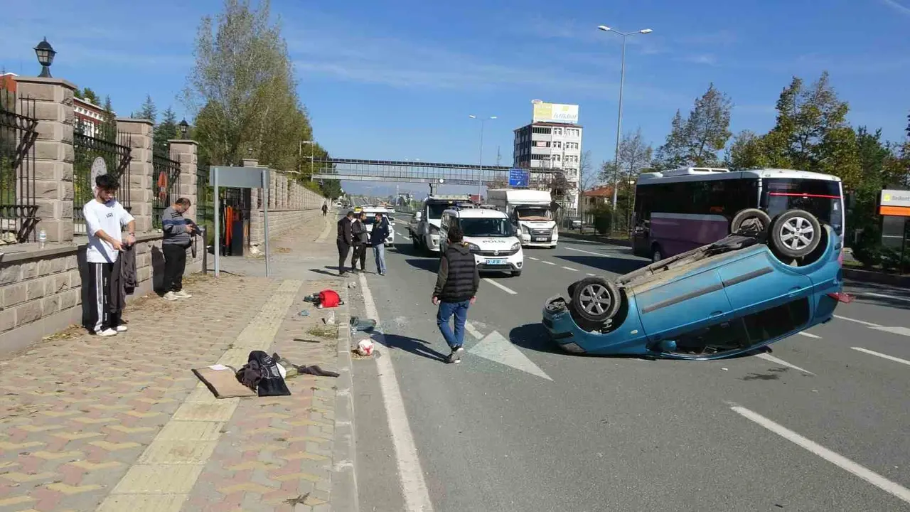 Kastamonu’da otomobil takla attı, 3 kişi burnu bile kanamadan kurtuldu