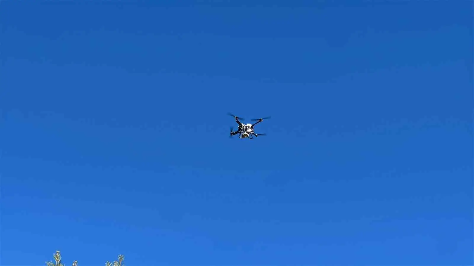 Yazılı Kanyon’da mahsur kalanlar için dev milli dron ile erzak gönderiliyor