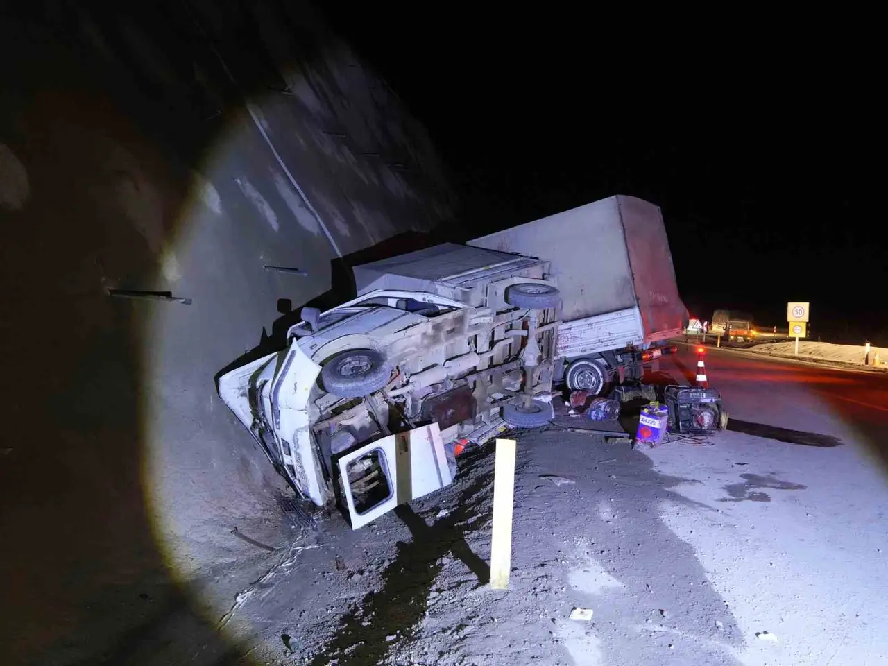 Kastamonu’da iki kamyonet çarpıştı: 9 yaralı