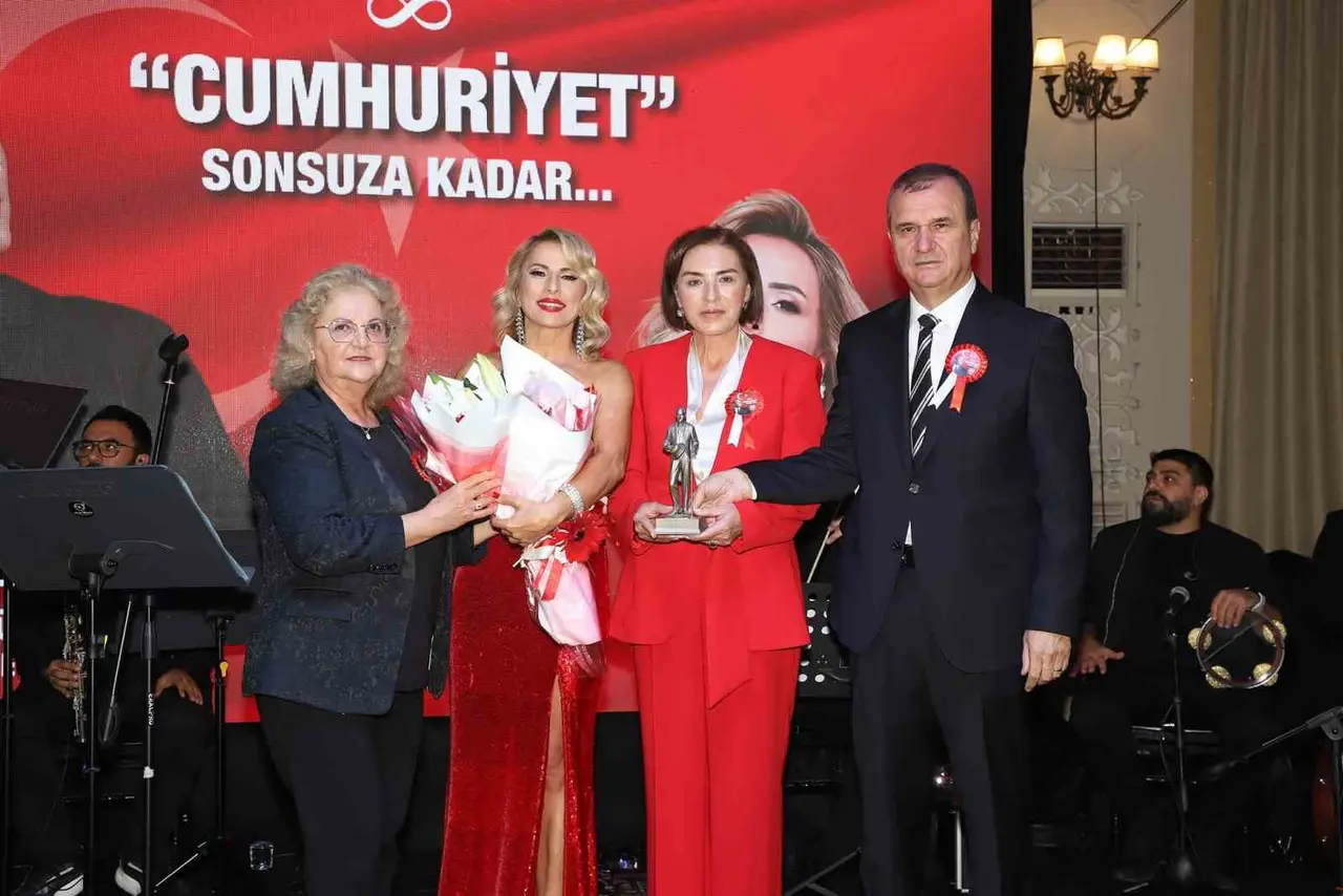 Büyükçekmece’de Cumhuriyet coşkuyla kutlandı
