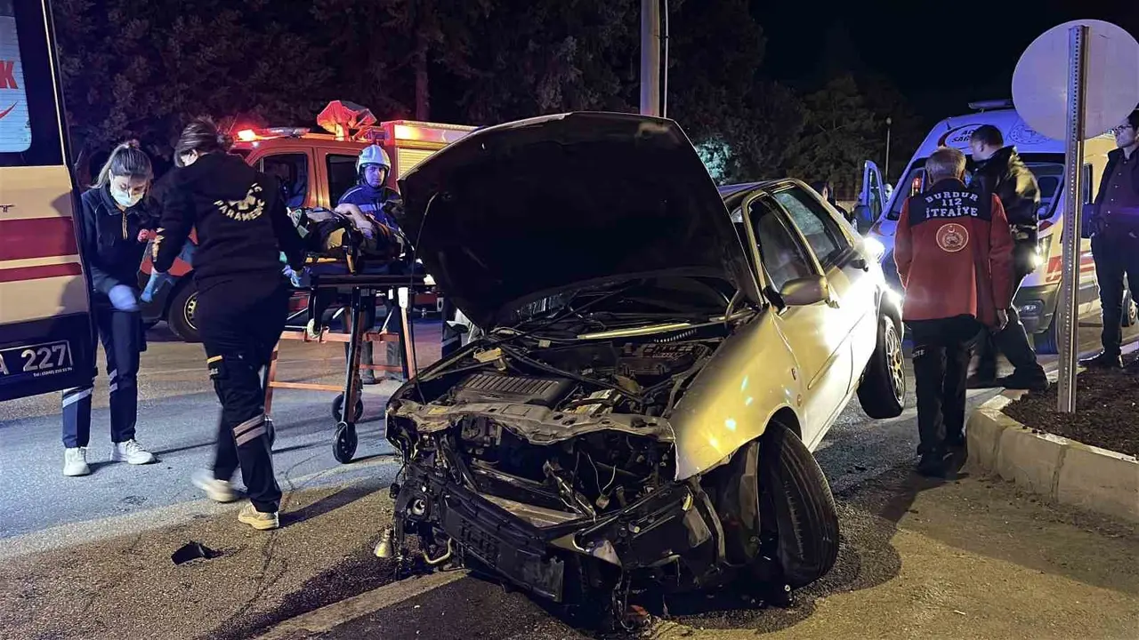 Burdur’da alkollü sürücünün çarptığı otomobilin sürücüsünden acı haber