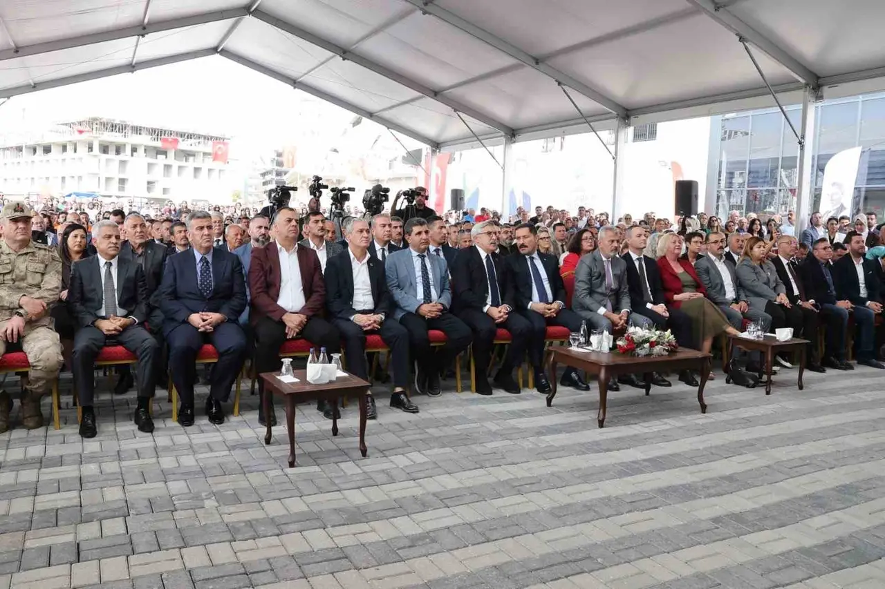 Hatay’da uluslararası dayanışmayla sağlıklı yaşam merkezi açıldı