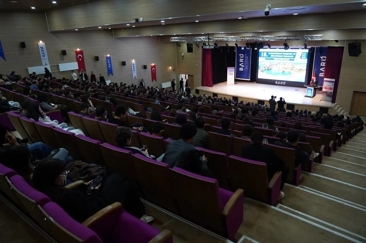 BARÜ ev sahipliğinde "18. Uluslararası Eğitim Araştırmaları Kongresi" gerçekleştiriliyor
