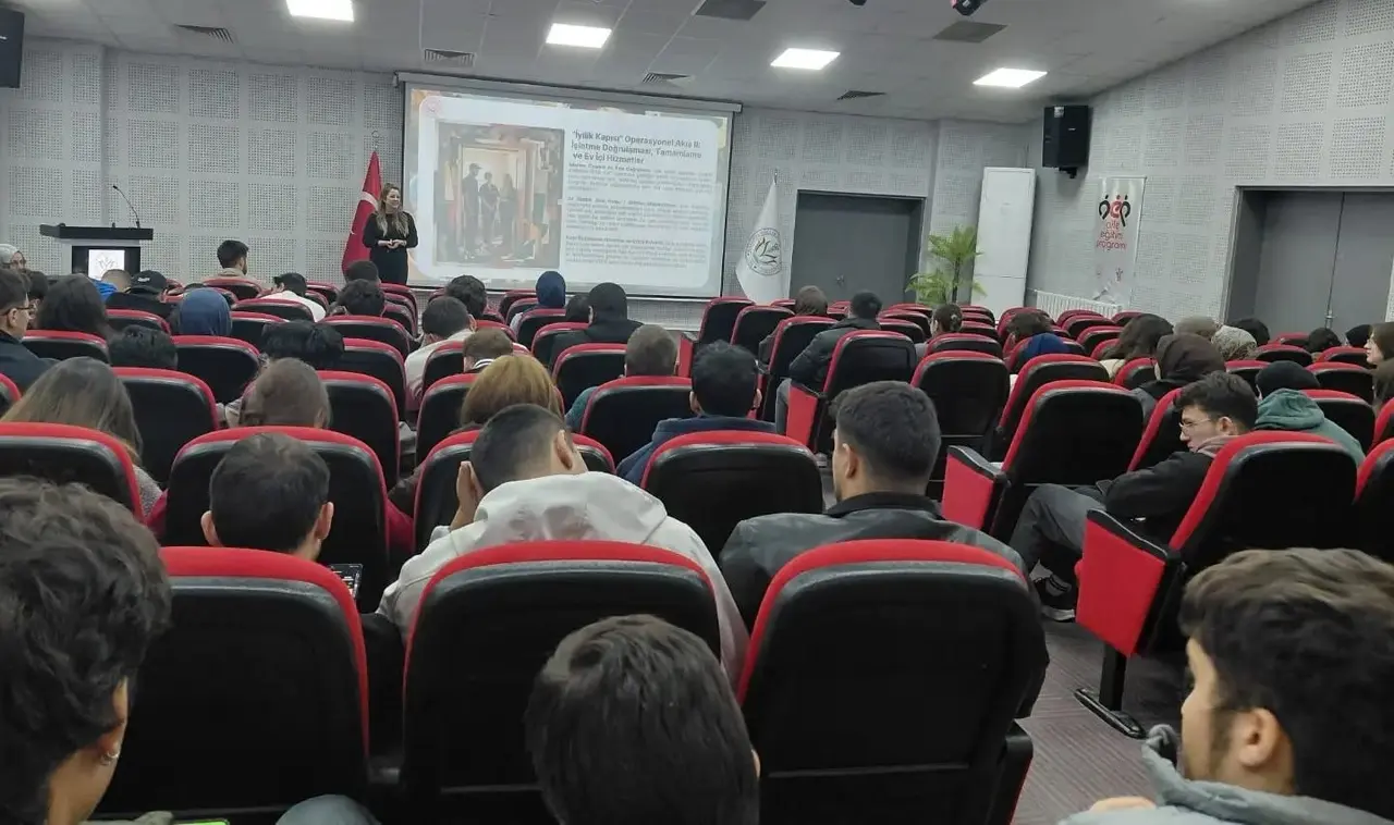 Öğrencilere "İyilik Var" platformu tanıtıldı