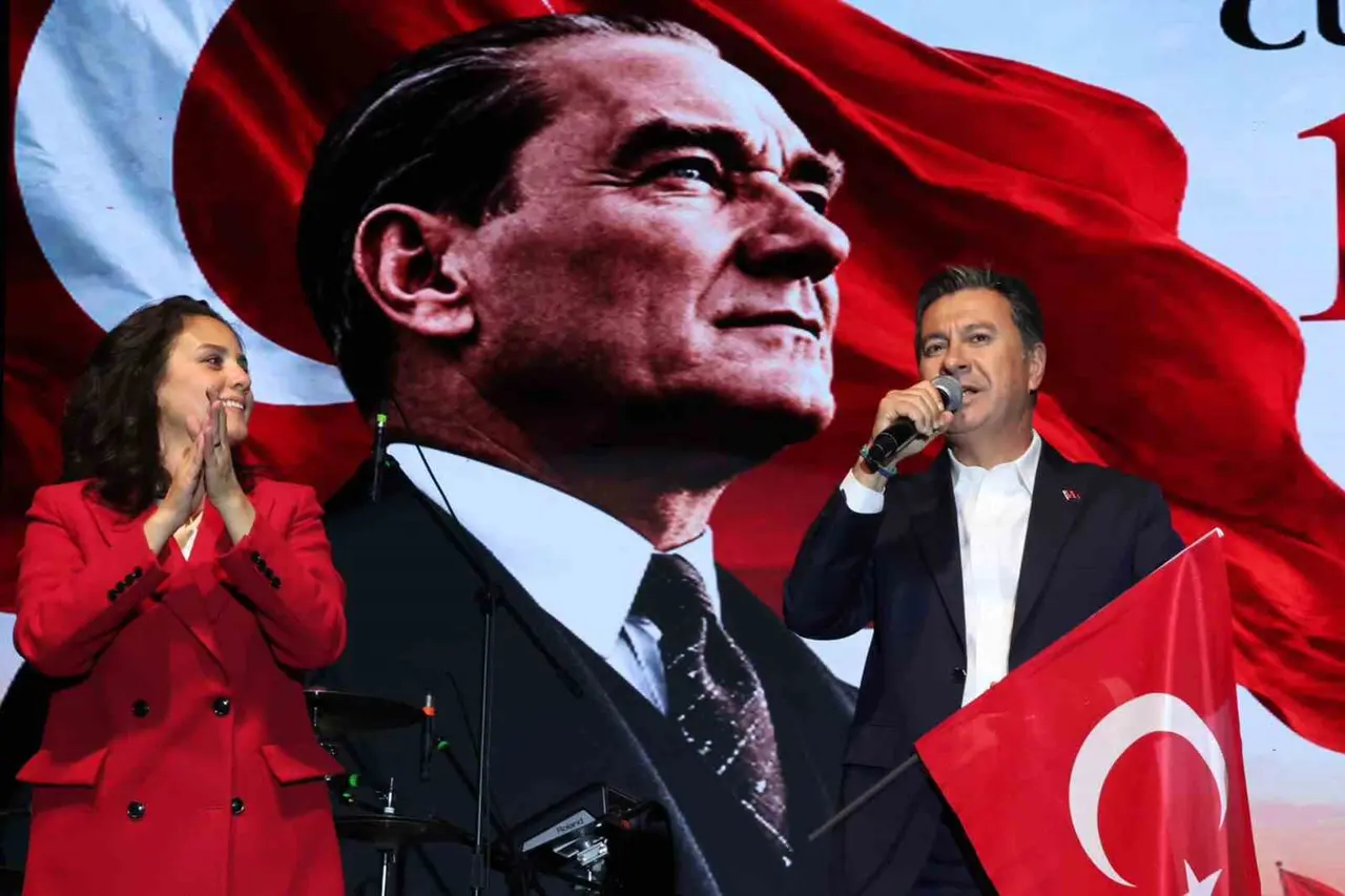 Muğla’da Cumhuriyet’in 103. yılı binlerce kişinin katılımıyla kutlandı